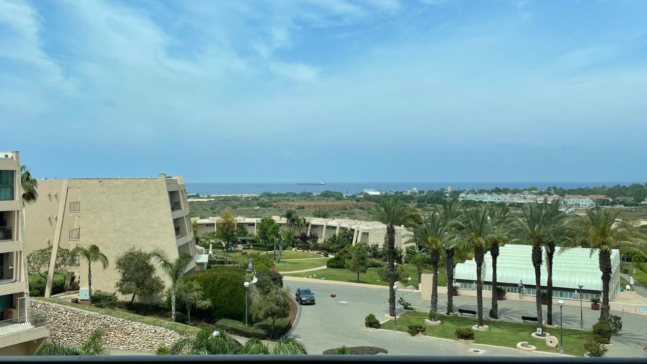 קיסריה נאות גולף- Oren Apartment Exteriör bild